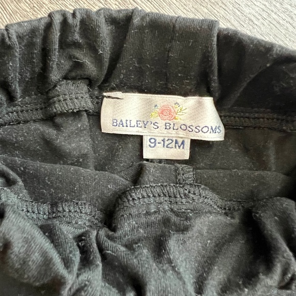 Bailey's Blossom Keely Pleated Exaggerated Bell Bottoms - Picture 3 of 3